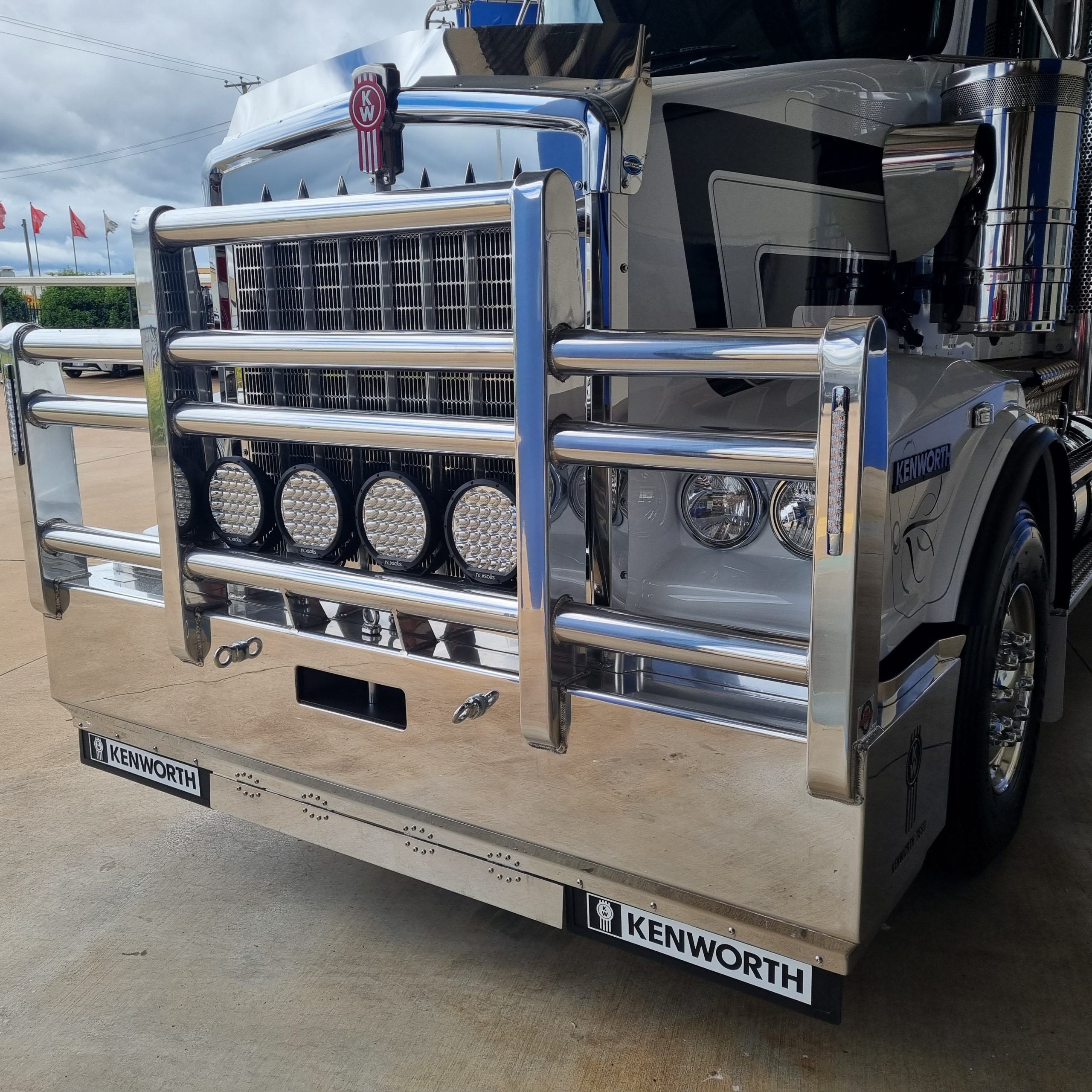 NX920 – 9″ Slimline LED Driving Lights | 19,200 Raw Lumens | Combo Beam (Black Twin Pack)